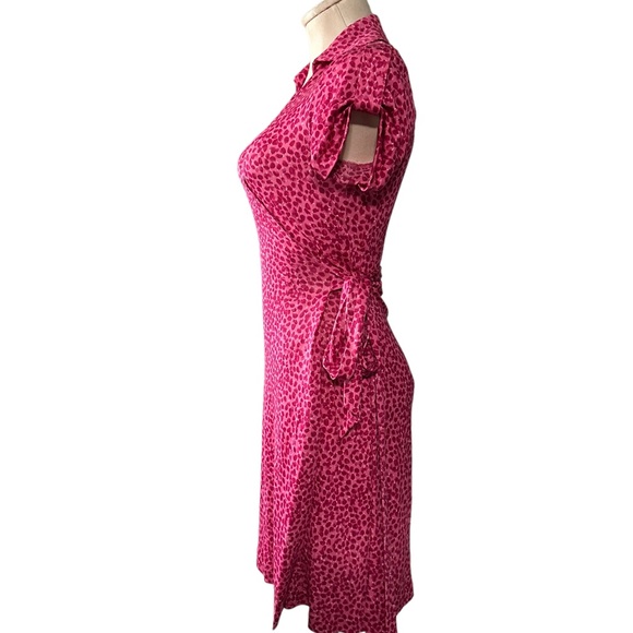 Diane Von Furstenberg gorgeous Jilda silk wrap dress in size 2. Beautiful - Picture 7 of 13